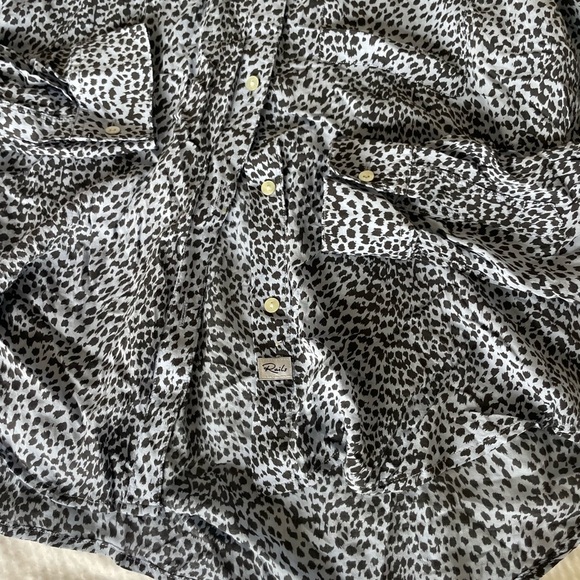 Rails Anna Blue Lynx Patterned Button Down Shirt - Picture 3 of 9